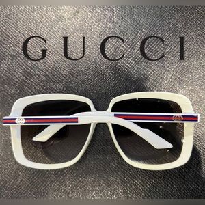 Gucci Sunglasses - GG 3108 VM6LF - White/Red-Navy Stripe - Rare Find 🤩🕶️